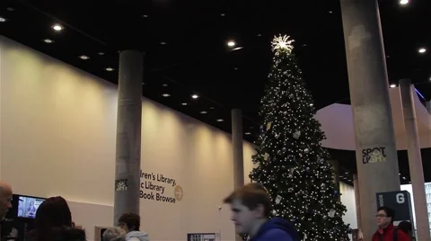 Tilt Down Large Christmas Tree in Birmingham as people enjoy Xmas Lights 動画素材 44519866