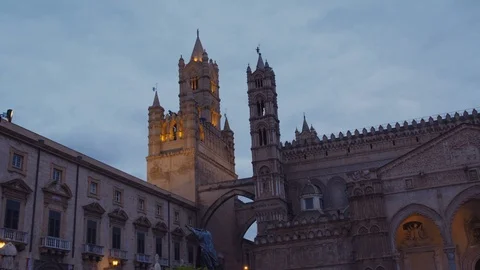 Tilt down over Cattedrale di Palermo Stock Footage 88642402