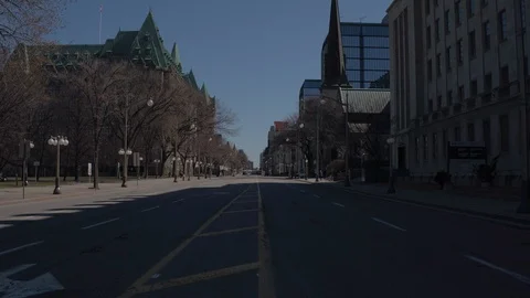 Tilt down quiet streets ottawa during pandemic lockdown Stock Footage 128767564