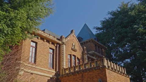 Tilt Down Shot of the Former Maeda Family Mansion Western-Style House Vídeo Stock 332617936