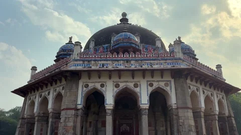 A tilt down shot of Isa Khan's Tomb at Humayun's tomb in New Delhi India Stock-Footage 302250043