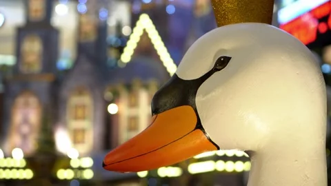 Tilt down statue swan Видео 179291492