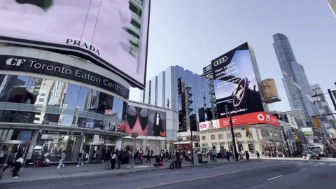 Tilt-down view of toronto eaton centre and urban surroundings Vídeos de archivo 302581405