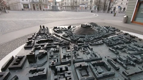 Tilt up empty Preseren square. Lockdown March 2020 Stock Footage 127518986