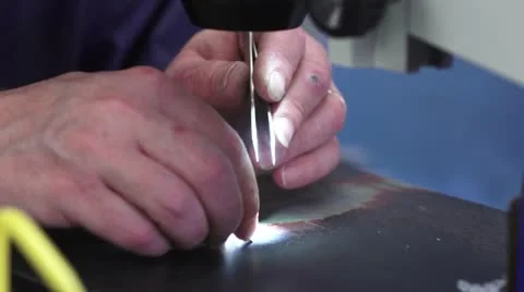 Tilt Up Hands under Microscope to Face in Cleanroom 스톡 동영상 10895552