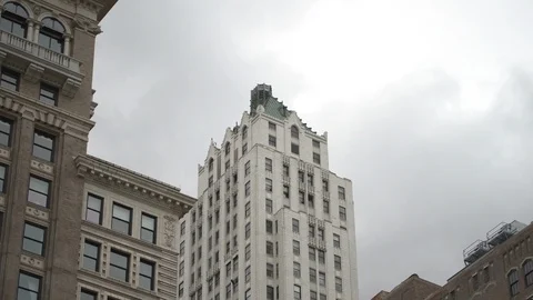 Tilt up of the Park Tower, Chicago 스톡 동영상 100702013