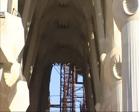 Tilt up pillars and nave ceiling Sagrada Familia under construction Video stock 32913801