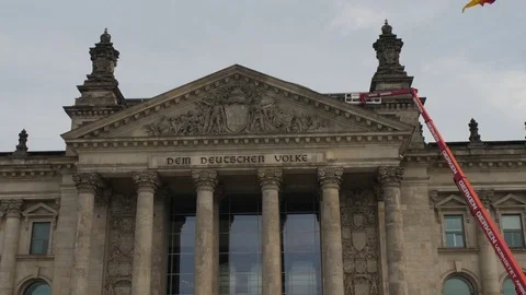 Tilt on Reichstag Stock-Footage 79055297