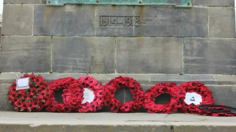 Tilt up Scottish war memorial Video stock 858458