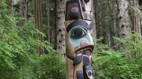 Tilt, Second Twin pole, totem, sitka national historical park, sitka, alaska Video stock 41212672