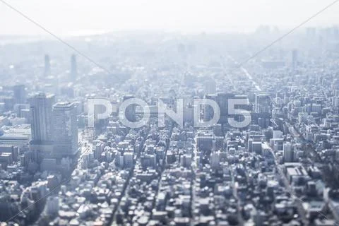 Tilt-shift bird's eye view of Tokyo cityscape, Tokyo, Japan Stock Photos
