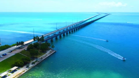 Tilt-shift Time lapse view of Seven Mile Bridge with boat traffic Fl Keys Stock Footage 346643552