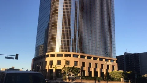 Tilt up on Skyscraper Vídeo Stock 91008862