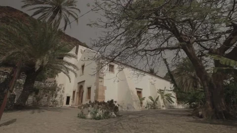 Tilt ups in the monastery Stockbeeldmateriaal 150870707