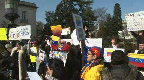 (TILT) Venezuelan Protesters Stock Footage 35353792