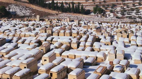 Tilt up to a wide view overlooking Jerusalem and the Temple Mount following an Video stock 34474438