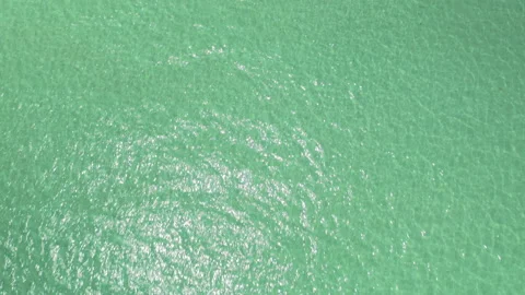 Tilting Reveal of empty Miami Beach 動画素材 130333186