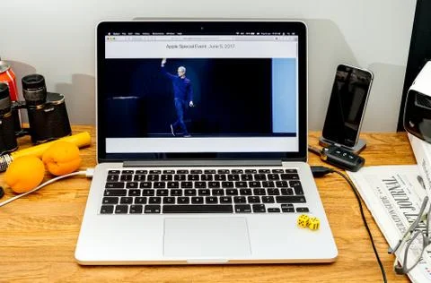 Tim Cook Apple CEO on State at WWDC 2017 conference developers Foto stock