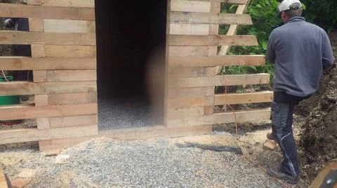  timber construction in construction industry, building with wood, natural... Fotos de archivo