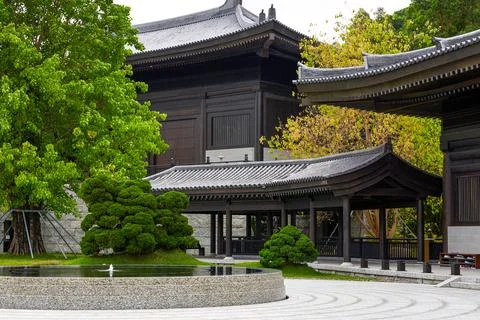 Timber structure Japanese style architectural temple of Tsz Shan Temple Stock-Fotos