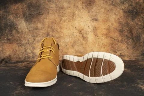 Timberland Graydon Chukka Basic leather boots in yellow color Stock Photos