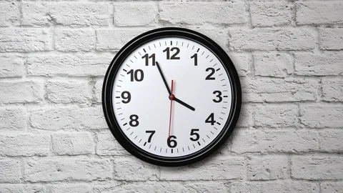 The Time On The Clock Four. Clock With The Black Arrows And Red Second Arrow Wit Vídeo Stock 128858855