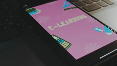 Time to e-learning graphic presentation on smartphone screen. Education concept Stock Footage 270495458