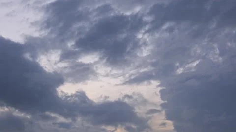Time-lapes of cloud moving near sunset, fade to black 스톡 동영상 277939439