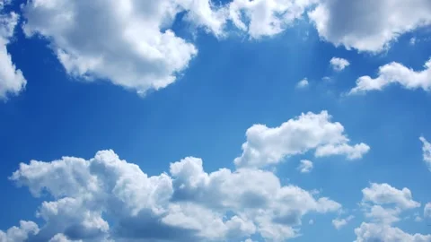 Time laps of clouds on blue sky. The appearance of clouds in the sky. 스톡 동영상 241171117