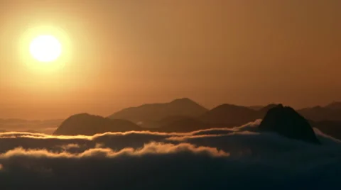 Time Laps  of milky cloud stream  over Rio de Janeiro 's sugar loaf Stock Footage 51671153