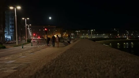 Time laps moon rises in the city Stock Footage 214155955