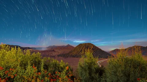 Time laps night sky Mount Bromo, Semeru National Park, East Java, Indonesia. Stock Footage 251348015