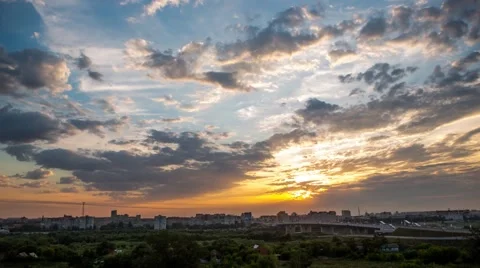 Time laps sunrise. In the city on the background of the bridge Stock Footage 40981807