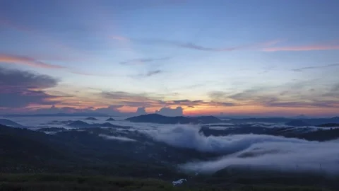 Time laps sunrise ray of sunlight Stock Footage 139759377