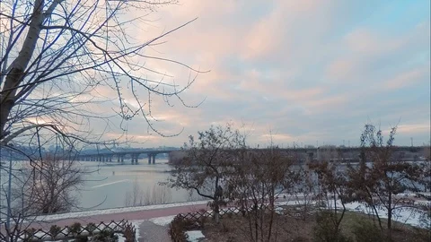 Time laps, view of the Paton Bridge over the Dnieper River in Kiev in early Stock Footage 102982950