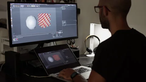 Time lapse: 3d designer works on a 3d model. Animated graphics rendering Video stock 135985569