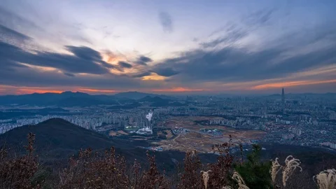 Time lapse 4k Beautiful Sunset of Seoul, cityscape at South Korea. Stock Footage 100276841