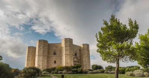 Time lapse 4k, Castel del Monte, Apulia Italy Video stock 163826609