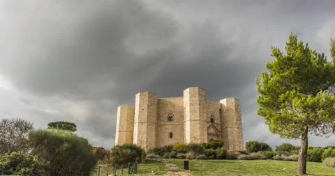 Time lapse 4k, Castel del Monte, Apulia Italy Video stock 163827089
