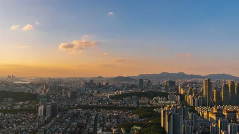 Time lapse 4K evening sky beautiful sunset at Seoul City Skyline, South Korea. Stock Footage 228446203