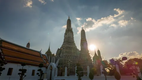 Time Lapse 4K Wat Arun temple of Dawn in Bangkok, Thailand Stock Footage 266139545