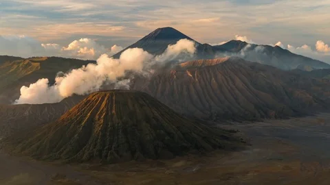 Time lapse of active volcano Bromo (Gunung Bromo) with smoke. Stock Footage 81943415