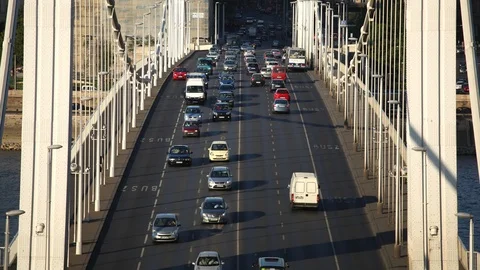 Time Lapse Aerial View Budapest Cars Traffic Jam on Elizabeth Bridge Rush Hour Stock-Footage 99886993