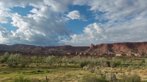 Time Lapse of afternoon clouds over Capitol Reef Utah 스톡 동영상 38907272
