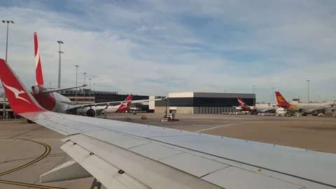 Time lapse of airplane in terminal before flight Stock Footage 112737313
