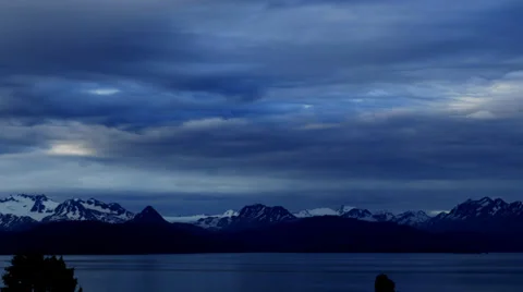 Time lapse: Alaskan mountains and glacier at dusk Stock Footage 39817070