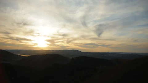 Time lapse of an amazing sunset over the surrounding area of the city. 스톡 동영상 89396827