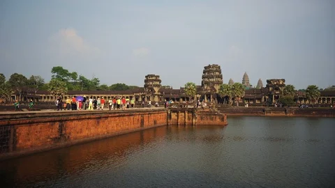 Time Lapse of Angkor Wat Temple Entrance Crowd of People Visit Buddhist Complex Video stock 102956206