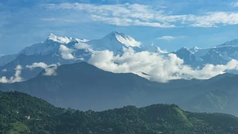 Time-lapse of Annapurna Mountain in the Himalayas Vídeo Stock 134581853