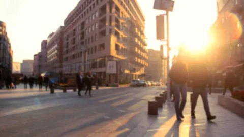 Time lapse anonymous pedestrians crossing the street on a golden sunset 스톡 동영상 83527620